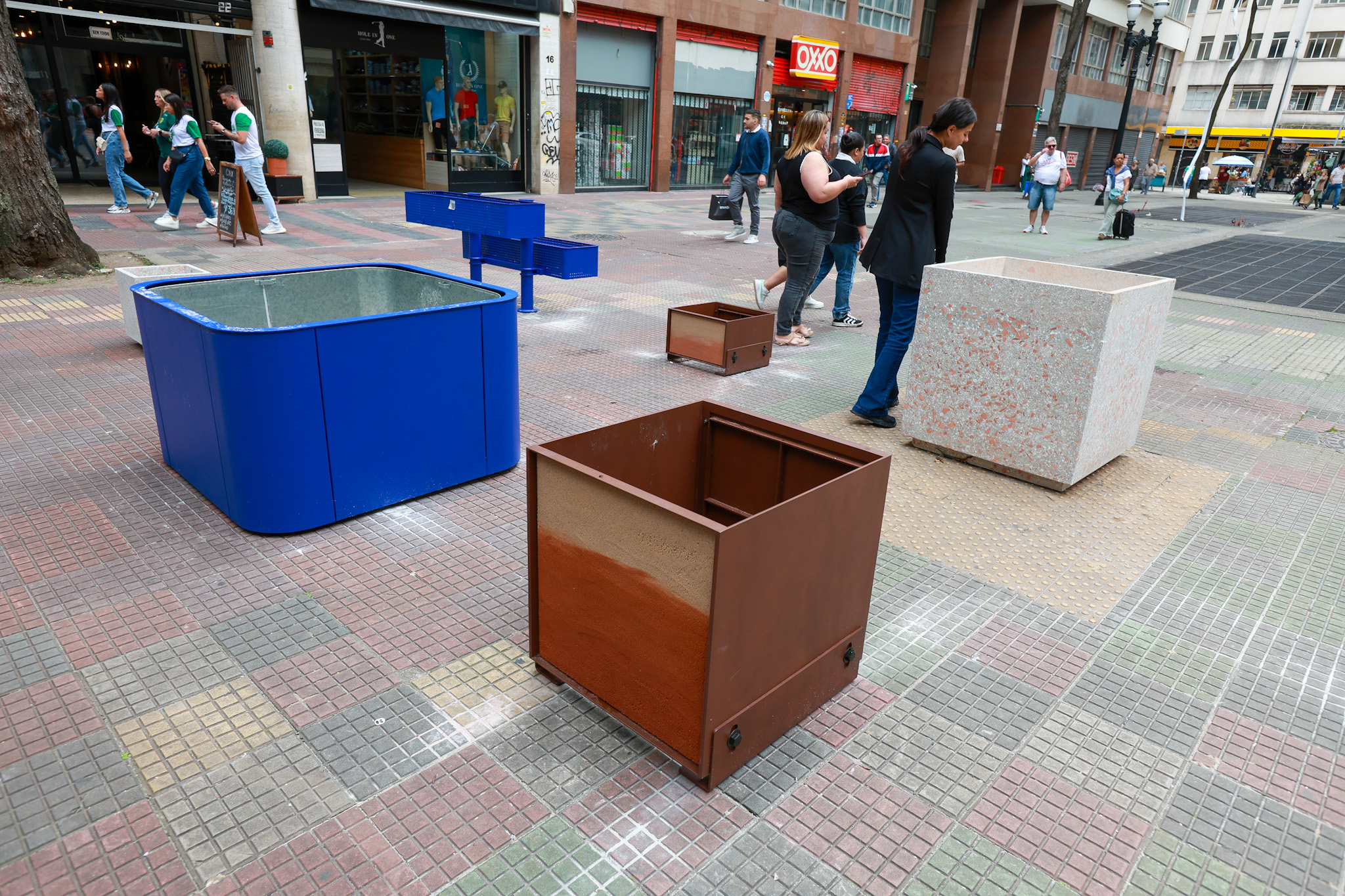 População poderá participar da escolha de bancos, floreiras e vasos do mobiliário urbano da cidade
